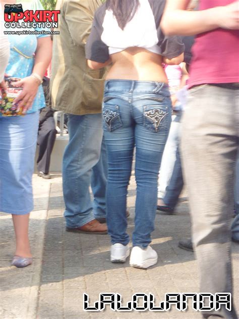 Real Amateur Public Candid Upskirt Picture Sex Gallery Smiling Babe In Jeans Wears No Top