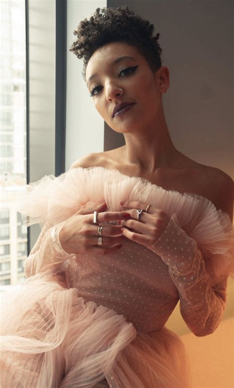 Soi Nhanh Pro D N Sao Sex Education To N H C L C Gi I Gi I Th Ng