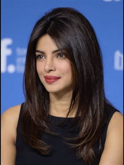 Priysnka Chopras Cuteness And Beauty Straight Hairstyles Hair Styles Priyanka Chopra Hair