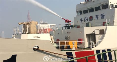 中国海警船水炮与火炮齐备