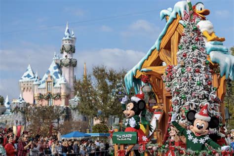 Disneyland Christmas 2024 Dates Usa Henka Kyrstin