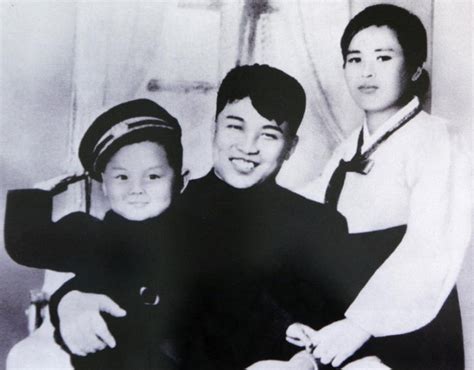 Kim Jong-un’s family tree: Meet the North Korean dictator's wife ...