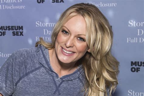 Foi Horr Vel Mas Eu N O Disse N O O Que A Atriz Porn Stormy Daniels Diz Sobre A Rela O