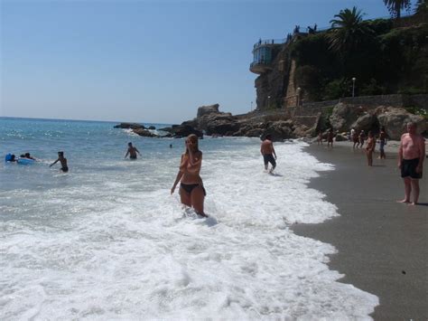 Gro Er Arsch Und Titten Auf Kurvigen Urlaub Milf Oben Ohne Am Strand Porno Bilder Sex Fotos