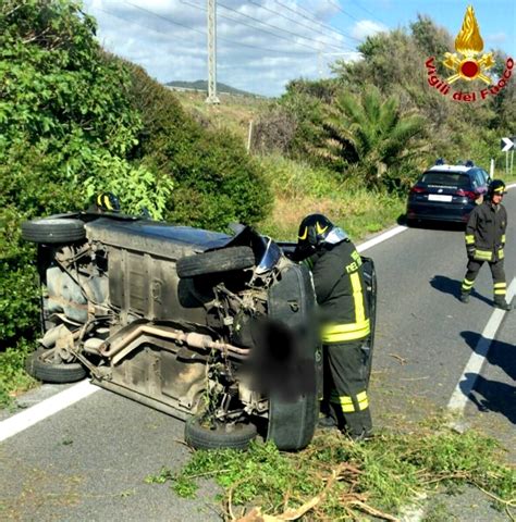 Incidente Sull Aurelia Perde Il Controllo Dell Auto E Si Ribalta