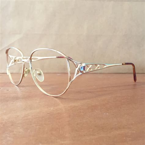 Wire Frame metal Vintage Eyeglasses / Eyewear / gold