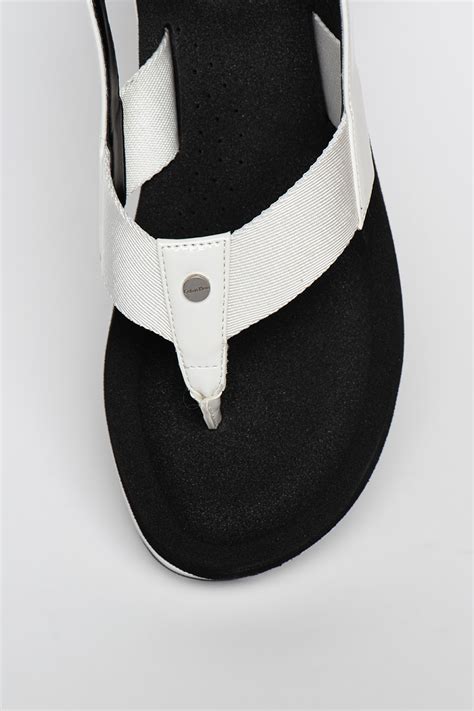 CALVIN KLEIN JEANS, Скосени сандали Moselle, Мръснобял/Черен, 39 - eMAG.bg