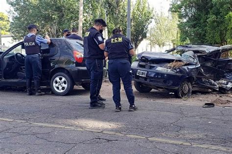 Cuatro Miembros De Una Familia Murieron En Un Choque Y S Lo Sobrevivi