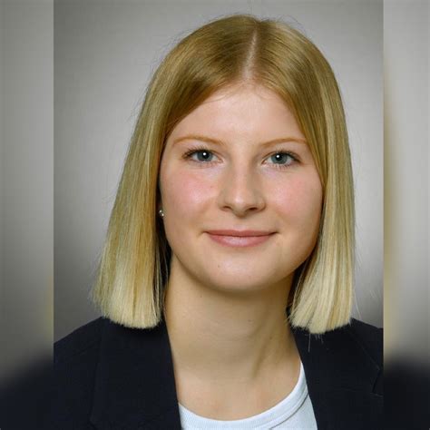 Anna Lena Korte Ausbildung Kauffrau F R B Romanagement Hamm Reno