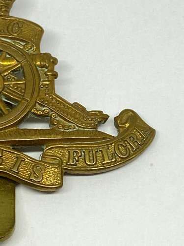 WW2 Honourable Artillery Company Beret Badge J R Gaunt Shoulder Title