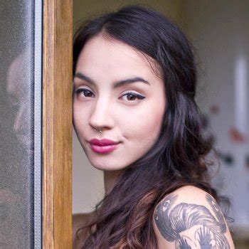 Popcorn Suicide Babe Page Watch This Centerfold On FreeOnes