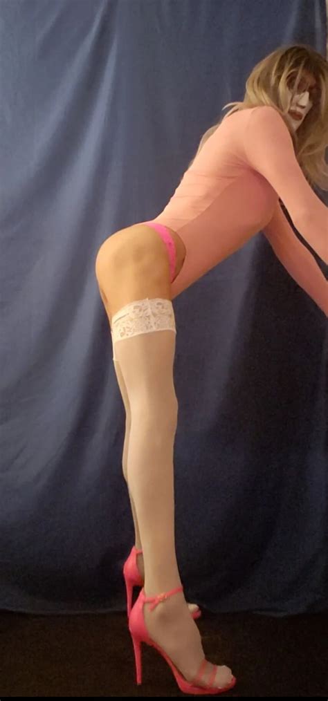 Pink Bodysuit Nude Pics XHamster