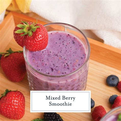 BEST Berry Smoothie Recipe (Made in 1 Minute w/ 5 Ingredients!)