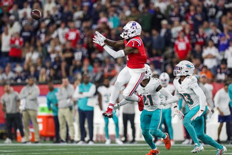 Get To Know New Eagles Wide Receiver Devante Parker