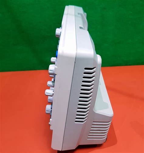 GWinstek GDS-1104B 100MHz 4채널 오실로스코프 - 계측기-장터 - 소리전자