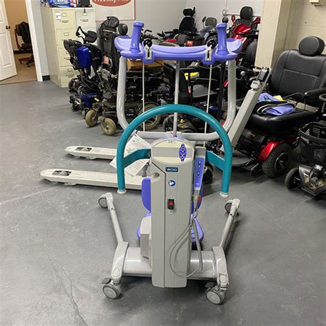 Used Arjo Sara Plus Patient Lift U69 Mobility Plus