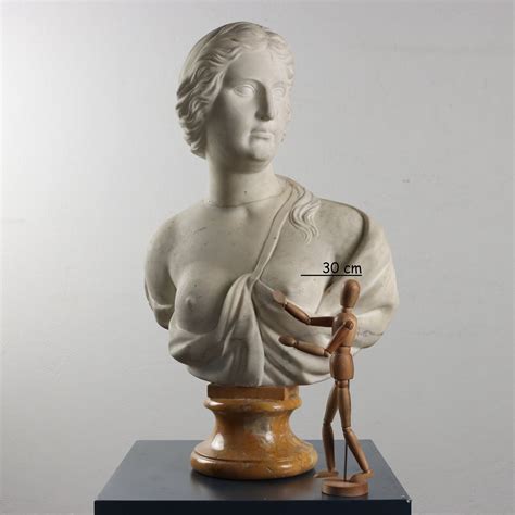 Busto Femminile In Marmo Bianco Scultura Antica Oggetti In Marmo