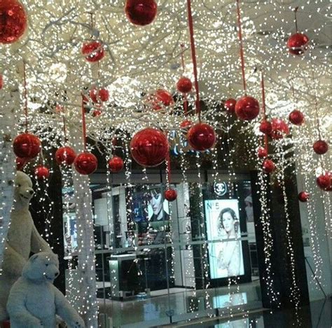 20+ Classy Office Christmas Decorations