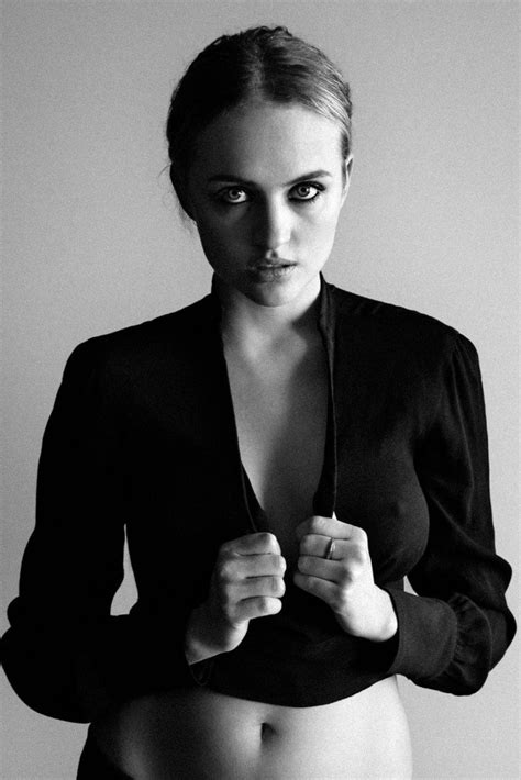 Madison Riley Nude Sexy Photos TheFappening