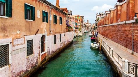 Acqua alta à Venise Les pieds dans l eau et les défis à relever