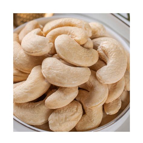 Cashew Nuts Raw WW320 Vietnamese Raw Cashews WW320