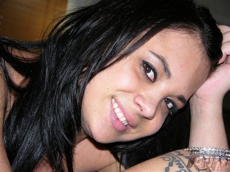 Amateur Girl Next Door Showing Her Tits And Ass 14 Photos