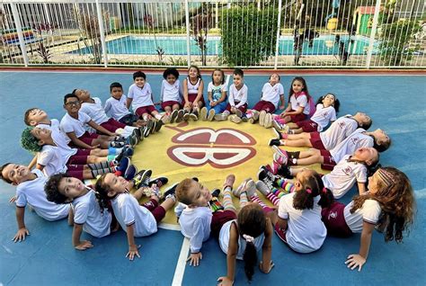 Dia da Meia Maluca Colégio Egidio Brandão Escola na Cidade Dutra