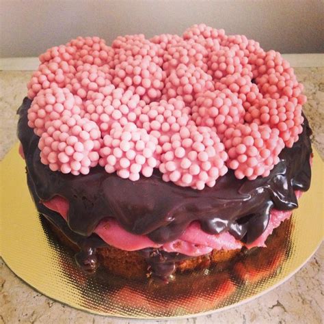 Naked Cake De Brigadeiro Belga E Bicho De P O Famoso Bolo Pelado Muito Brigadeiro No Topo