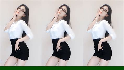 DOUYU斗鱼Seven优优 No 13 Sexy girl Hot Dance YouTube