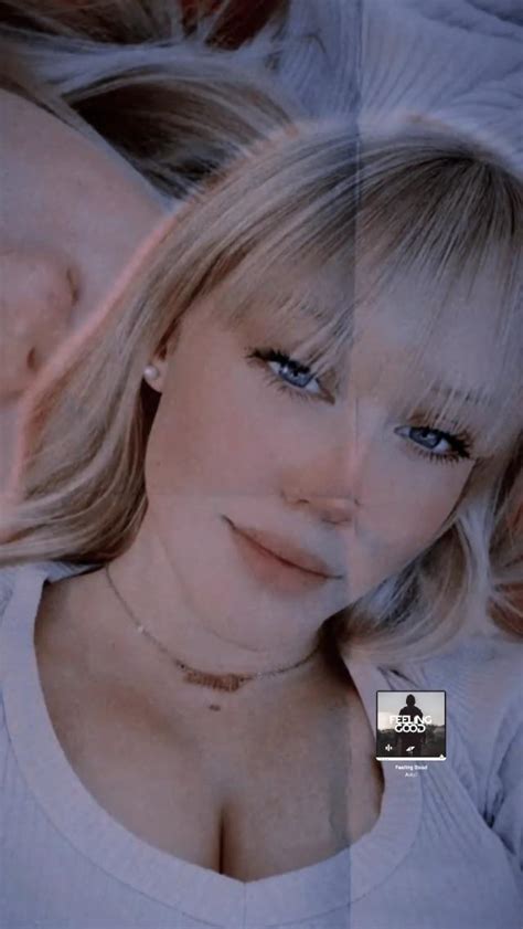 Blonde Kahi mal mit Körper zeigen Scrolller