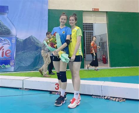 Hot Girl M Ng Kha O T Gi I Hoa Kh I B Ng Chuy N L Th Luy N M Khoe C P Sao Th Thao