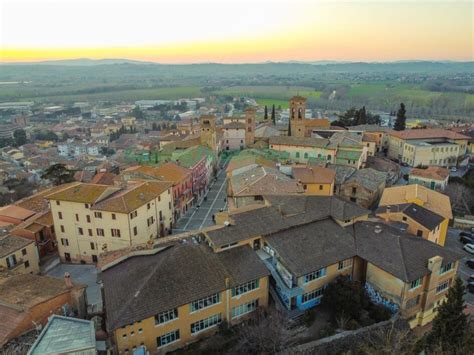 Deruta Alla Scoperta Del Borgo Della Ceramica In Umbria