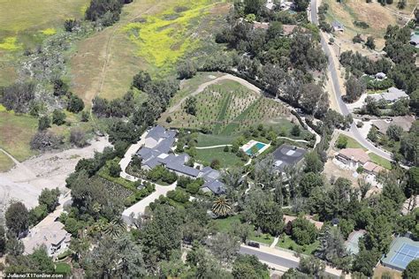 Kim Kardashian And Kanye West S Mansion Is Complete First Look At Their Stunning 20m