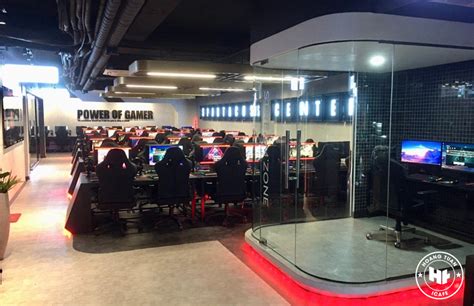 Khám Phá Cyber Game Cao Cấp Spartacus Gaming Center 146 Phạm Văn Đồng