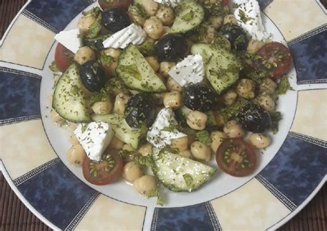 Ensalada De Garbanzos Al Estilo Griego Receta De Amparo Cookpad