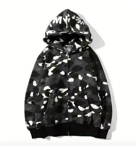 Кофти Bape: цена 799 грн - купить Толстовки и олимпийки, кофты мужские ...