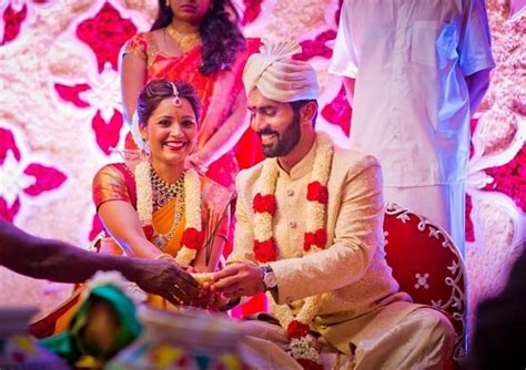 Who is Dinesh Karthik wife, Dipika Pallikal?