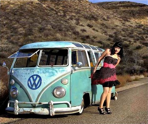 Vw Bus Pin Up Girl Vw Kombi Van Volkswagen Minibus Volkswagen Type 2 Vw T1 T1 Samba Camper