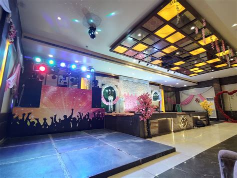 Hotel Moments Wedding Venue In आलमबाग Lucknow