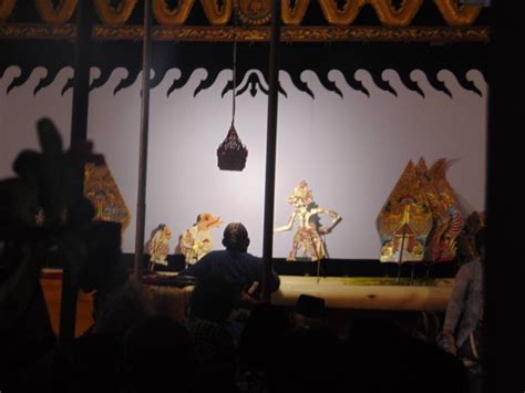 Kekuatan Nilai Spiritual Dalam Kesenian Wayang Kumparan