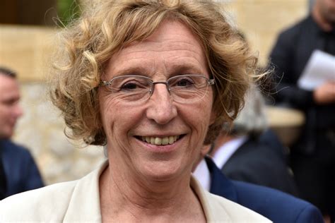 Aide à l embauche la contradiction de Muriel Pénicaud Juste Milieu