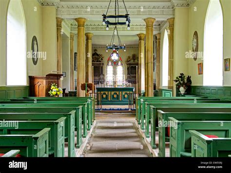 Interior st andrews parish church hi-res stock photography and images ...