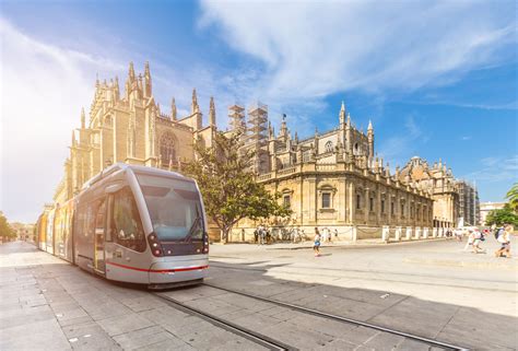 Cómo moverse por Sevilla en Transporte Público Guía turística de Sevilla