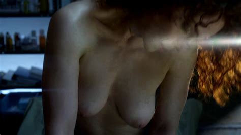 Naked Ariauna Albright In Femme Fatales