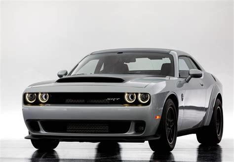 Deep Dive 2023 Dodge Challenger Srt Demon 170 Motortrend Scribd