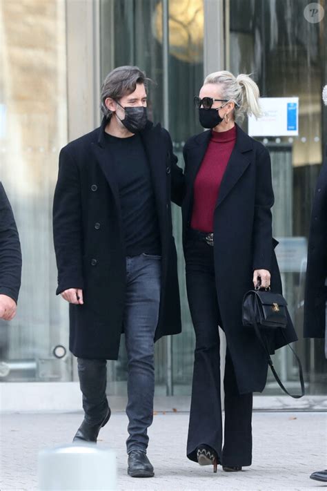 Photo Exclusif Laeticia Hallyday et son compagnon Jalil Lespert à