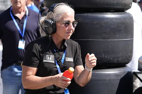 Trainer Angela Cullen returns to racing with fellow Kiwi after 7 seasons with Lewis Hamilton ...