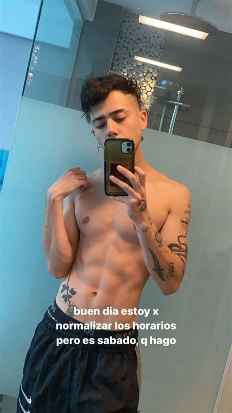 Luck Ra Chicos Gay Pochacco Cantantes