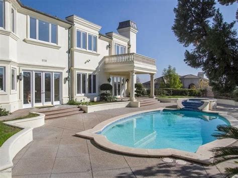 15 California Pool Homes Perfect For Diving Into Summer Fun | Walnut ...