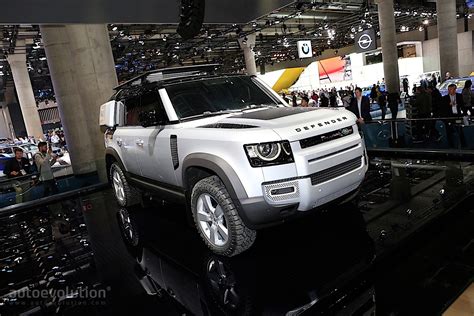 Range Rover "Double Deck" Pickup Truck Looks Like a Land Yacht ...